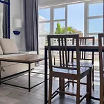 מלון דירות Parque Del Sol 3*