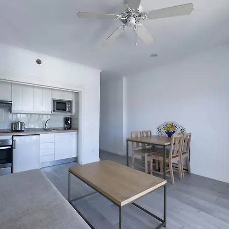 מלון דירות Parque Del Sol 3*