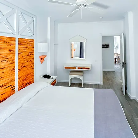 מלון דירות Parque Del Sol